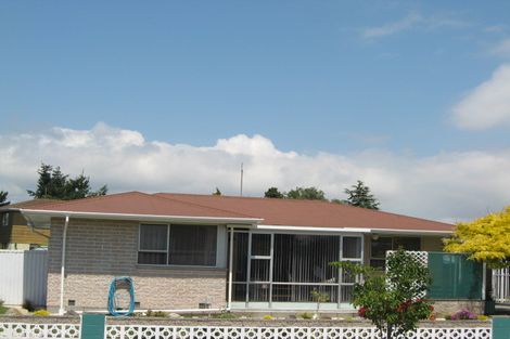 Photo of property in 8 Woodlands Place, Aranui, Christchurch, 8061