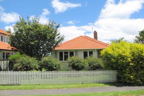 Photo of property in 6 Village Way, Ardmore, Papakura, 2582