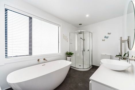 Photo of property in 97 Lisland Drive, Kinloch, Taupo, 3377