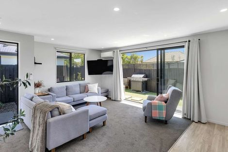 Photo of property in 4/30 Northcote Road, Northcote, Christchurch, 8052