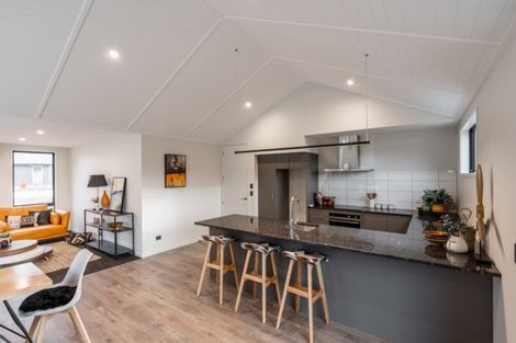 Photo of property in 40 Mount Creighton Crescent, Wanaka, 9305