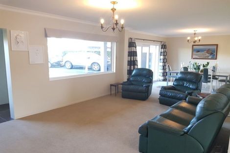 Photo of property in 19 Linklater Avenue, Bellevue, Tauranga, 3110