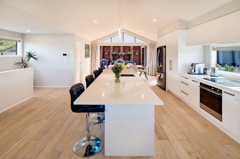 Photo of property in 28 Domett Street, Newlands, Wellington, 6037