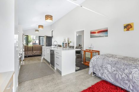 Photo of property in 2/4 Shakespeare Avenue, Enderley, Hamilton, 3214