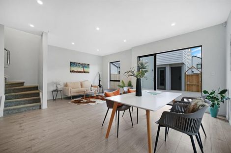 Photo of property in 73 Whare Kauri Road, Papakura, 2110