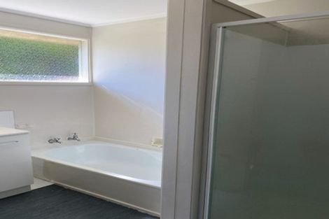 Photo of property in 13 Woodstock Road, Forrest Hill, Auckland, 0620