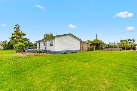 Photo of property in 331 South Head Road, South Head, Helensville, 0874