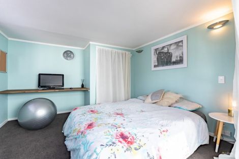 Photo of property in 18 Redwood Street, Elderslea, Upper Hutt, 5018