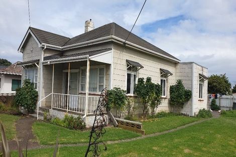 Photo of property in 6 Lincoln Street, Patea, 4520