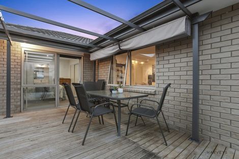 Photo of property in 48 Godley Road, Green Bay, Auckland, 0604