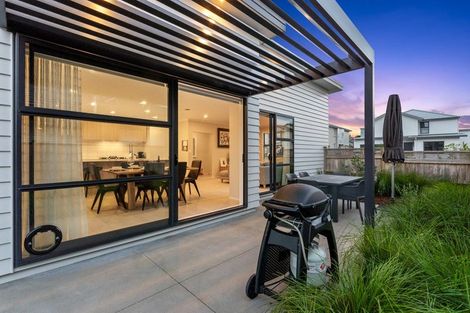 Photo of property in 7 Onekura Street, Red Beach, 0932