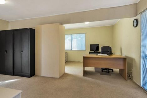 Photo of property in 2/20 Takutai Avenue, Bucklands Beach, Auckland, 2012