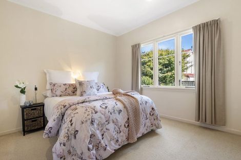Photo of property in 1/26 Queens Parade, Devonport, Auckland, 0624