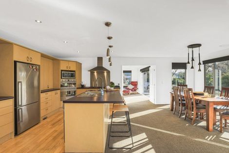 Photo of property in 76 Willowview Drive, Redwood, Christchurch, 8051