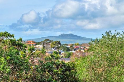 Photo of property in 131 Forrest Hill Road, Forrest Hill, Auckland, 0620