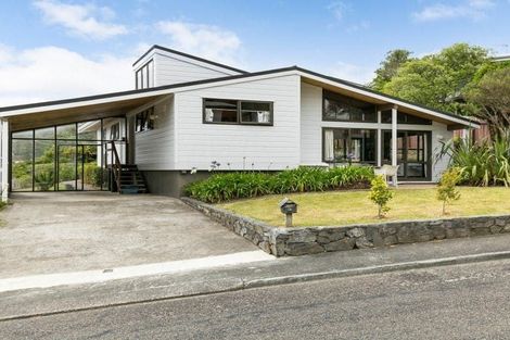 Photo of property in 87 Allington Road, Karori, Wellington, 6012