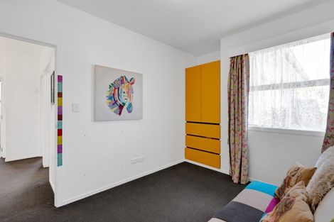 Photo of property in 77 Brooklands Road, Brooklands, New Plymouth, 4310