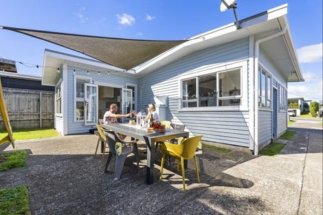 Photo of property in 9 Grove Avenue, Mount Maunganui, 3116