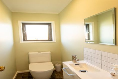 Photo of property in 65 Queens Road, Waikanae Beach, Waikanae, 5036