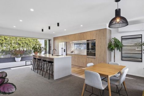 Photo of property in 4/2 Clayton Street, Saint Clair, Dunedin, 9012