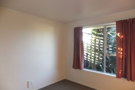 Photo of property in 28 Medina Crescent, Parklands, Christchurch, 8083