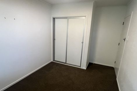 Photo of property in 35 Mcgiffert Street, Palmerston North, 4410