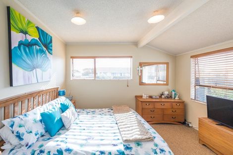 Photo of property in 28a Linklater Avenue, Foxton Beach, Foxton, 4815