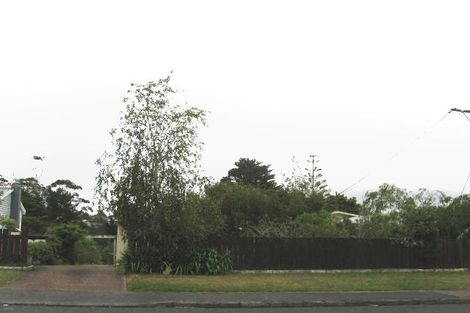 Photo of property in 41 Awaroa Road, Sunnyvale, Auckland, 0612