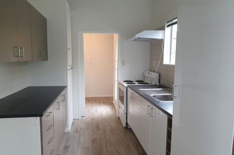 Photo of property in 3 Garton Drive, Massey, Auckland, 0614