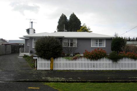 Photo of property in 84 Kent Street, Carterton, 5713