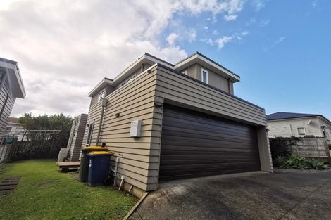 Photo of property in 2/78 Birkenhead Avenue, Birkenhead, Auckland, 0626