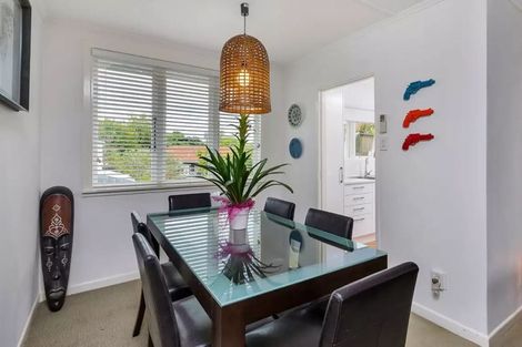 Photo of property in 2/20 Crosby Road, West Harbour, Auckland, 0618