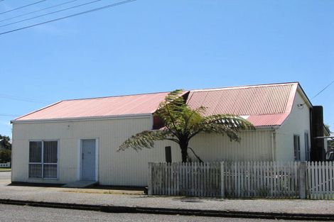 Photo of property in 33 Bright Street, Westport, 7825