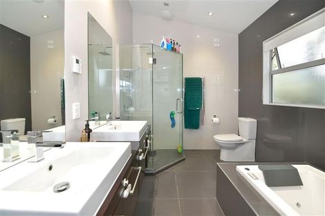 Photo of property in 855 Whangaparaoa Road, Manly, Whangaparaoa, 0930