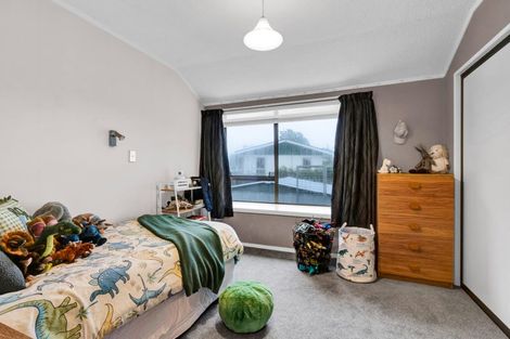 Photo of property in 5 Antonia Place, Bell Block, New Plymouth, 4312