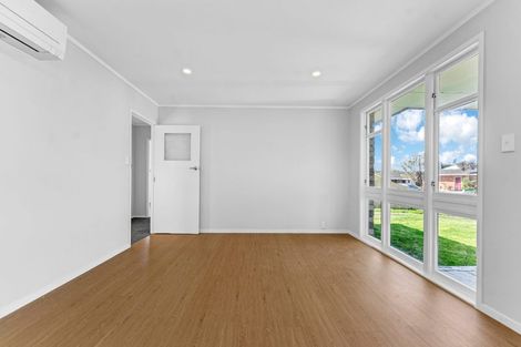 Photo of property in 54 Chelburn Crescent, Mangere East, Auckland, 2024