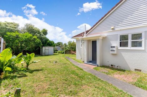 Photo of property in 1 Handley Avenue, Narrow Neck, Auckland, 0624