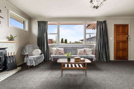 Photo of property in 15 Sunrise Avenue, Owhata, Rotorua, 3010