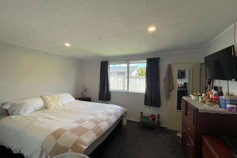 Photo of property in 13 Tawari Street, Inglewood, 4330