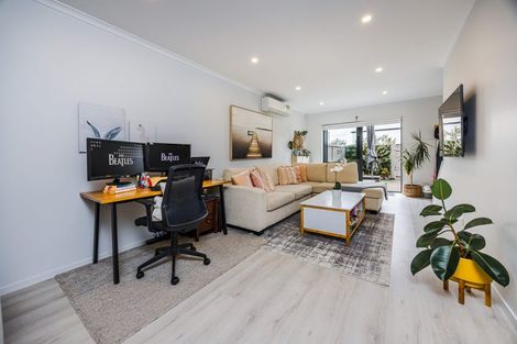 Photo of property in 36 Adlam Lane, Takanini, 2112