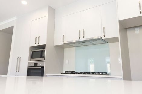 Photo of property in 29 Stitchbird Crescent, Papakura, 2110