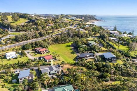 Photo of property in 54 Powells Road, Cable Bay, 0420