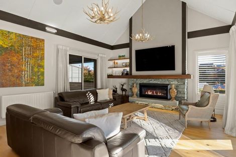 Photo of property in 10 Mica Ridge, Arrowtown, 9371