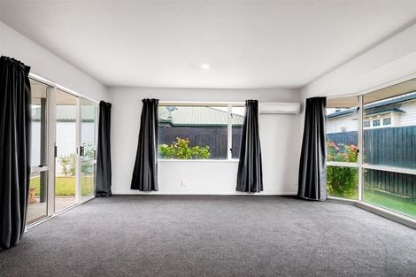 Photo of property in 2/200 Wainoni Road, Avondale, Christchurch, 8061
