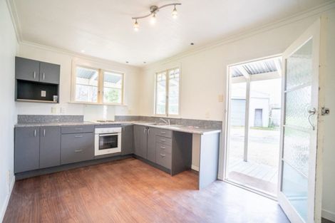 Photo of property in 102 Stewart Road, Awahuri, Palmerston North, 4479