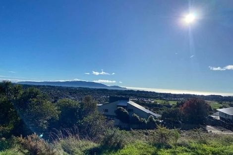 Photo of property in 73 Kotare Street, Waikanae, 5036