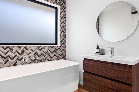 Photo of property in 53 Mills Road, Marshland, Christchurch, 8051