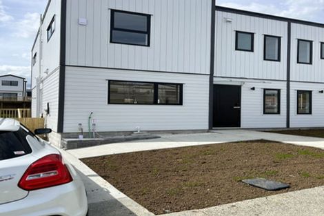 Photo of property in 41b Crestview Rise, Papakura, 2110