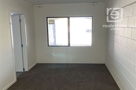 Photo of property in 68 Gossamer Drive, Pakuranga Heights, Auckland, 2010