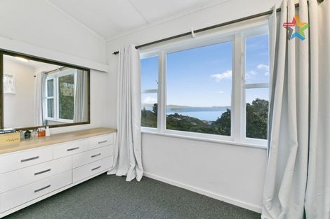 Photo of property in 35 Titiro Moana Road, Korokoro, Lower Hutt, 5012